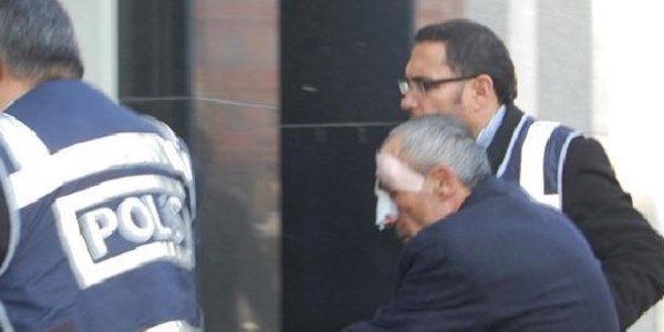 Küfür etti diye 33 yerinden bıçaklamış