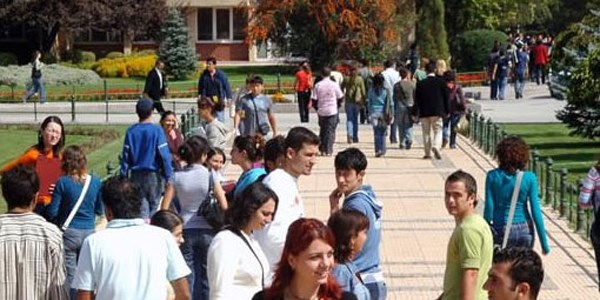 Paralı üniversitelerin fiyatları dudak uçuklatıyor