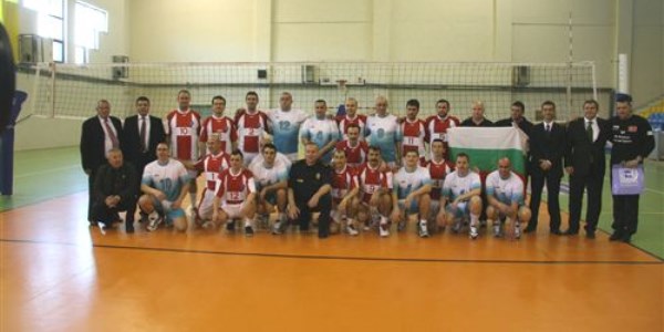 Türk ve Bulgar Polisler dostluk maçında bir araya geldi