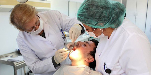 Diş hekimlerinden ağız kanseri uyarısı