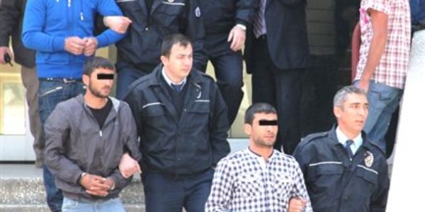 Hırsızlar, güvenlik kamerası sayesinde yakalandı