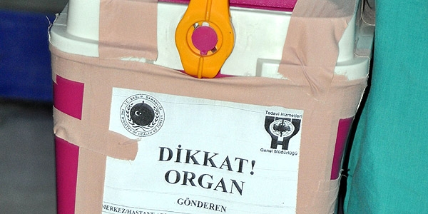 'Ba�kalar� �lmesin' diye organlar� ba���land�