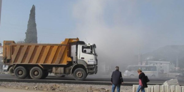 Edremit e- 87'de korkutan kamyon
