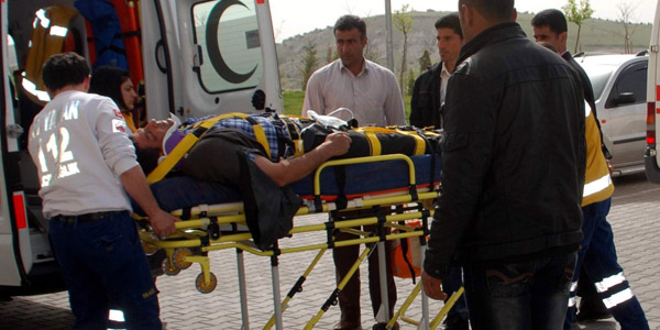 Besni'de trafik kazas�: 5 yaral�