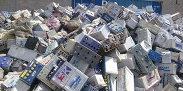 Atık pil ve aküler kurşun oluyor
