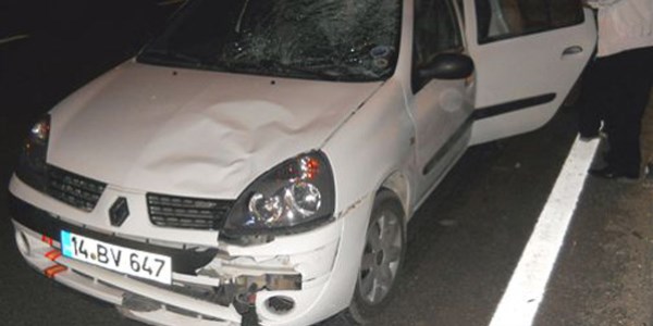 Otomobilin çarptığı üniversiteli kız ölümden döndü