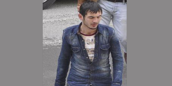 Polislerin üzerine 'Pitbull'ları Saldı