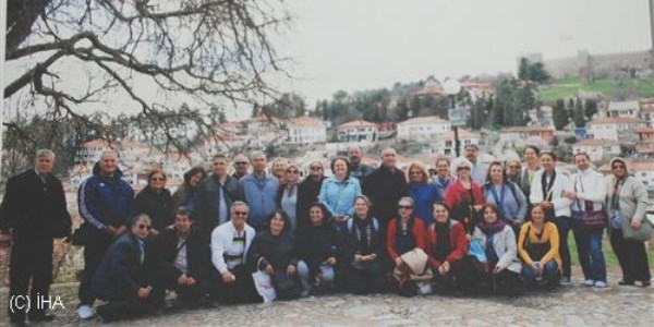 M�badele torunlar� atalar�n�n topraklar�n� ziyaret etti