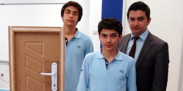 ��retmenin �l�m�nden bulu� ��kt�