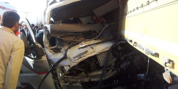 Van'da feci kaza: 7 yaral