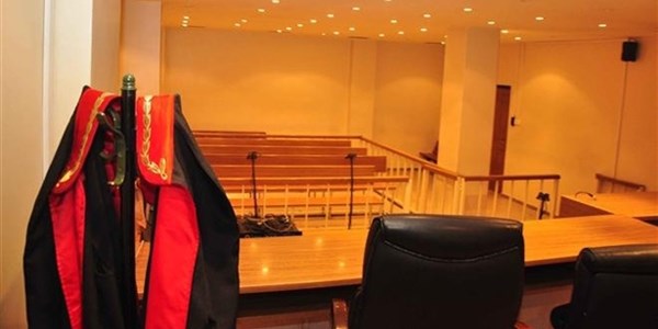 Taciz iddias�yla yarg�lanan ��retmenin davas�nda zamana��m�