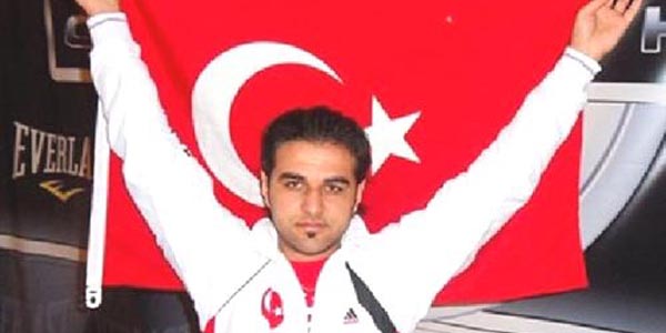 Tecav�zden yarg�lanan kick boks�uya beraat