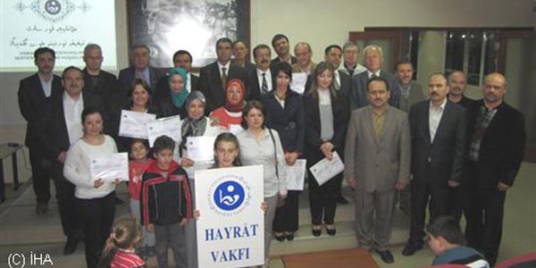 Osmanl�ca kursuna kat�lan kursiyerlere sertifikalar� verildi