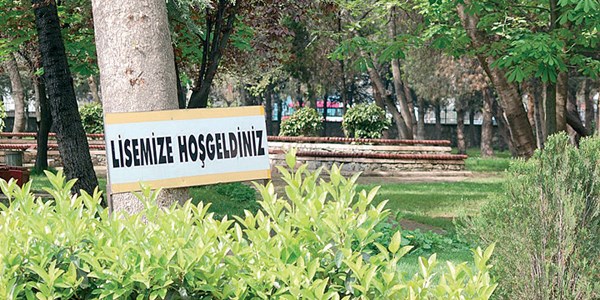 'En �yi Okul Bah�esi'ne imar izni!