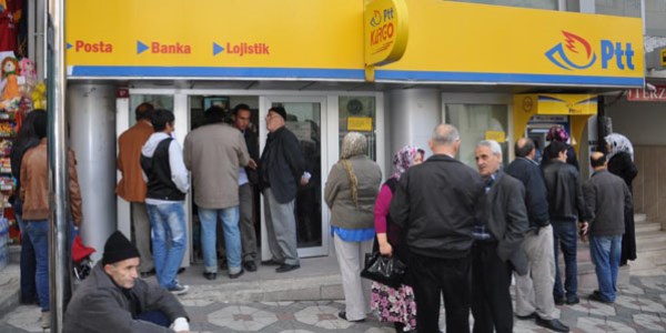 PTT'ye i�lem �creti tepkisi