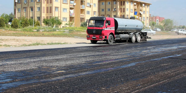 Ceylanpınar Belediyesi'nden yol atağı