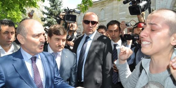 Kanser hastası kıza ağlatan cevap/ Video
