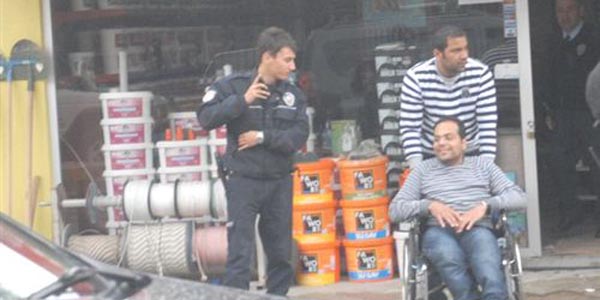 Karakolda engelli tuvaleti olmayınca