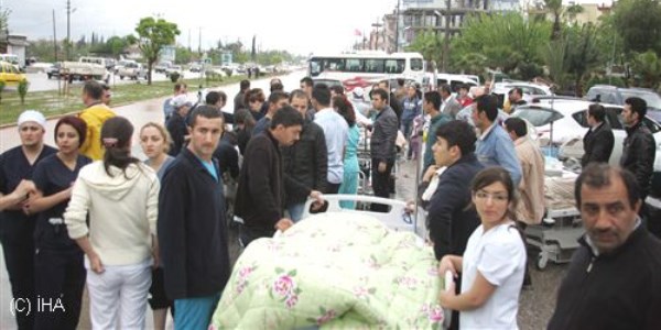 Su bask�n� ya�anan hastanede can pazar�