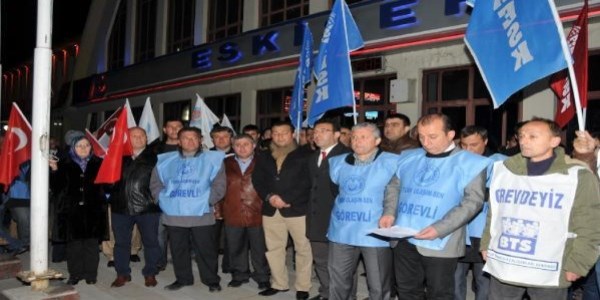 Demiryolcular Eskişehir'de grevde