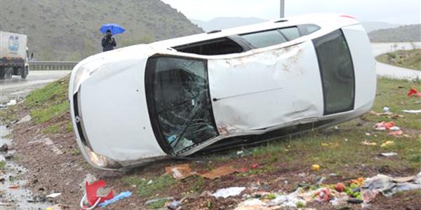 Frans�z turistler kaza yapt�: 5 yaral�