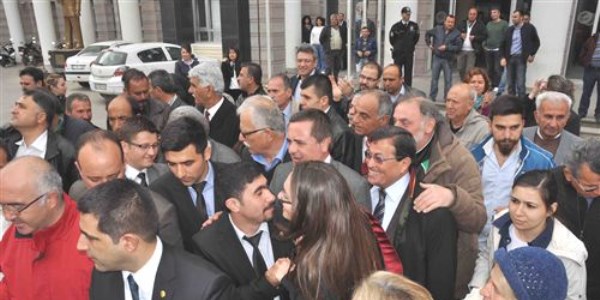 10 Kasım davasında gençler beraat etti