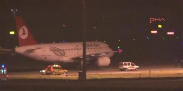 'Bu uçakta bomba var' notu polisi alarma geçirdi
