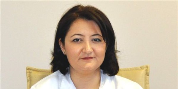 Doktor, meslekta�� i�in g�zya�� d�kt�