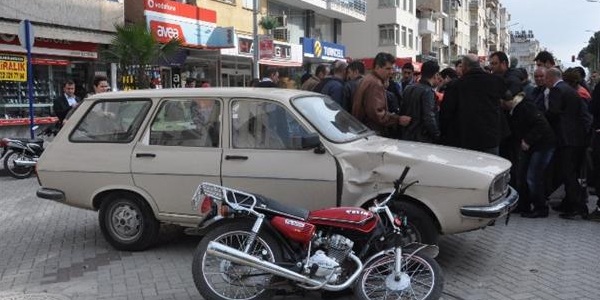 Turgutlu'da trafik kazası: 2 yaralı