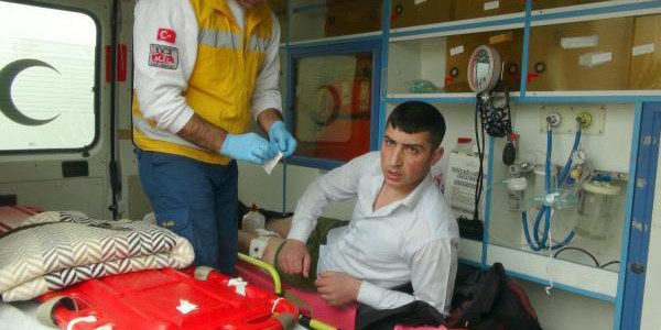 Adliye çıkışı silahlı kavga: 4 yaralı/Video