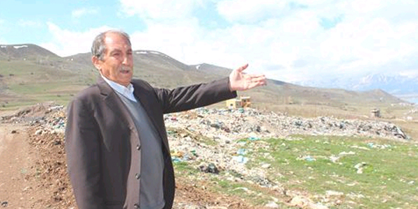Gevaş'ta vatandaşların çöp tepkisi