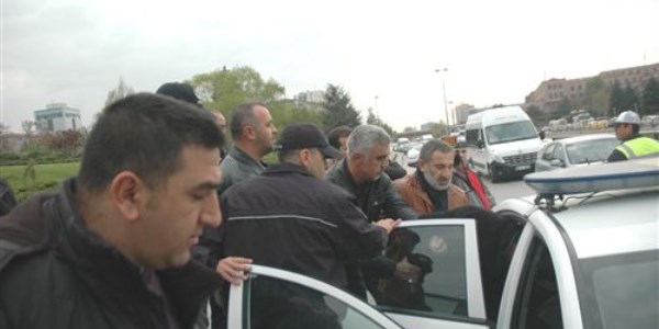 Meclis'in önünde intihar girişimi