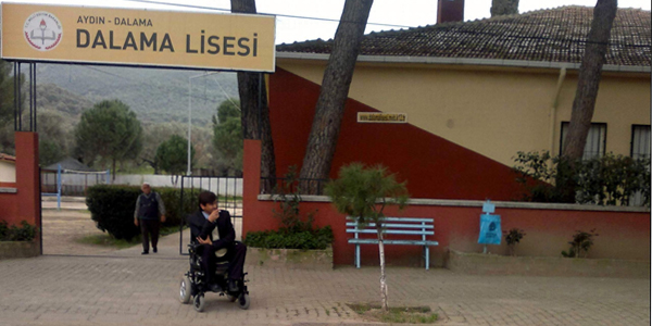 Nöbet tutturulduğu iddia edilen engelli hizmetli, iddiaları yalanladı