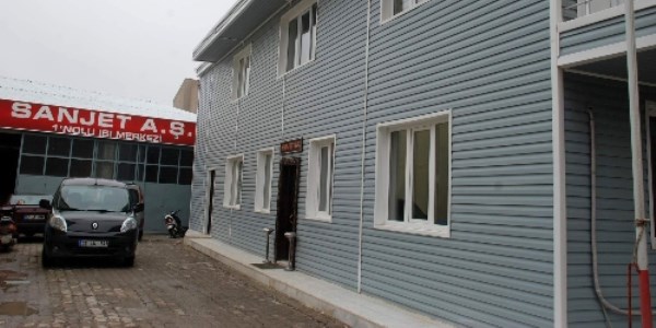 Belediye, 203 bin liral�k alaca�� i�in 15 okula �deme emri g�nderdi