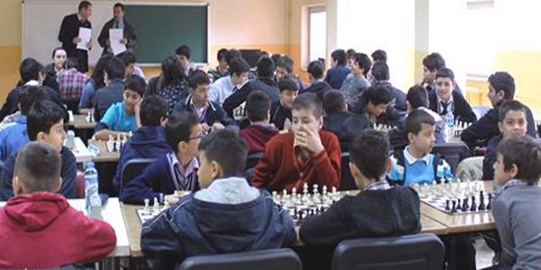 Altın ödüllü satranç turnuvası başladı