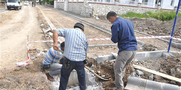 Saatcı, Babataşı mahallesinde çalışmaları inceledi