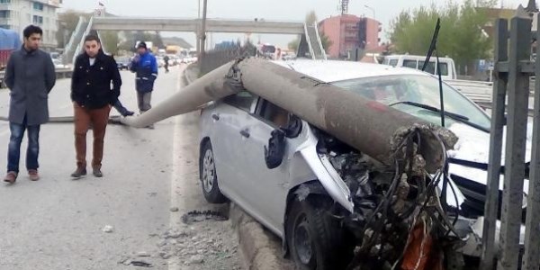 Gölbaşı'nda kaza: 1'i ağır 3 yaralı