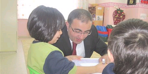 Anaokulu öğrencilerine jimnastik eğitimi
