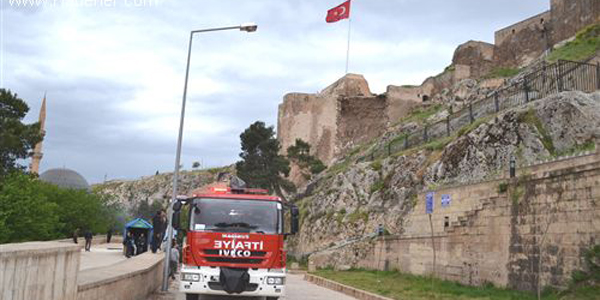 Urfa kalesi çöktü