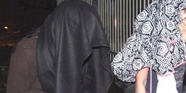 Zeytinburnu'nda fuhu� bask�n� 25 g�zalt�