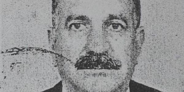 Emekli polis kendini ast�