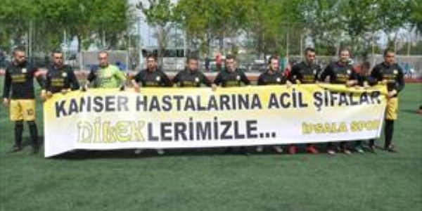 Futbolcular, kanser hastas Dilek iin salarn kestirdi