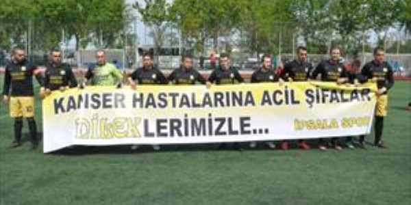 Futbolcular, kanser hastası Dilek için saçlarını kestirdi