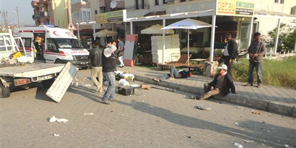 Fethiye'de minib�s ile kamyonet �arp��t�; 5 ki�i yaraland�