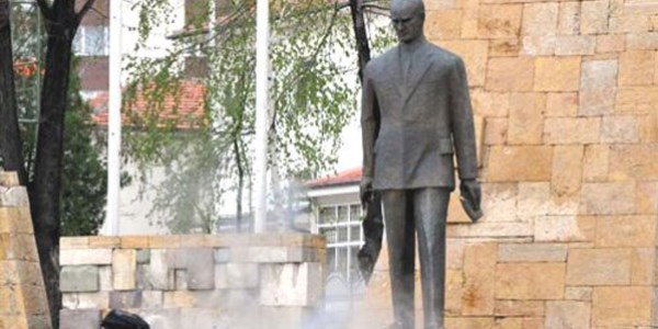 Şüpheli çanta paniği