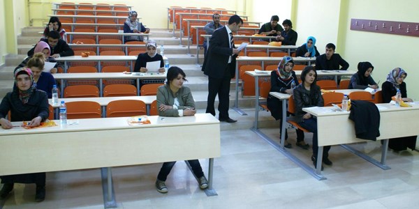 Gümrük sınavında 1865 aday başarılı oldu