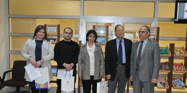 Çok okuyan öğrencilere tablet bilgisayar verildi