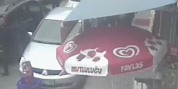 Doçentin öfkesi güvenlik kamerasına yansıdı/ Video