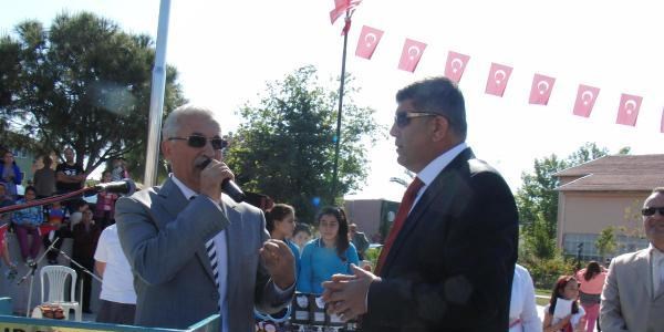 Anamur Milli Eğitim Müdürü törende siyaset yaptı, CHP'li yönetici üzerine yürüdü