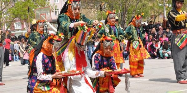 Yurtta 23 Nisan manzaralar�